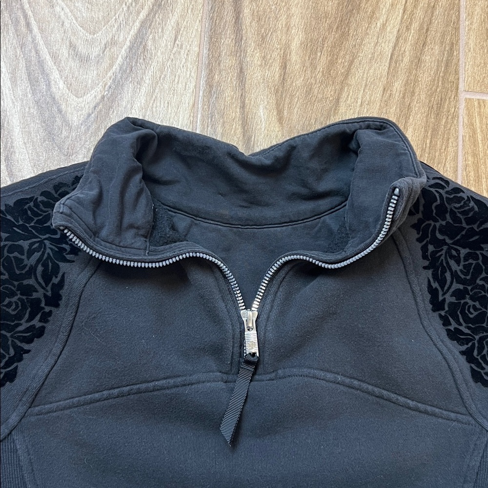 Lululemon Floral‎ Flock Pullover Velvet - Picture 12 of 14